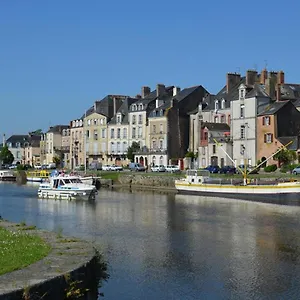 Spacieux T3 Lumineux Dans Quartier Historique Avec Wifi Redon